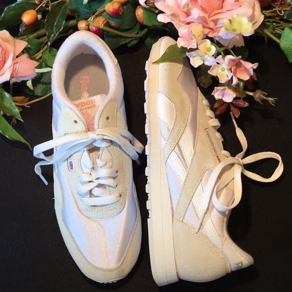 Reebok Shoes - Reebok Classic White Pink Label Size 9